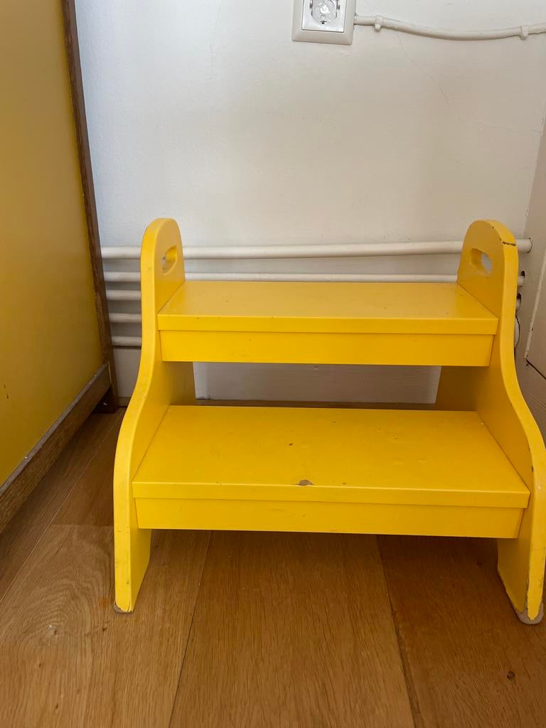 IKEA gele kruk, Ophalen, Gebruikt, Hout