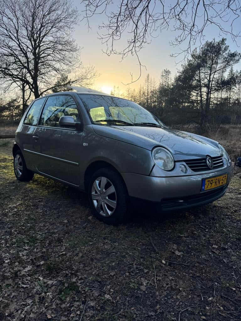 Volkswagen Lupo 1.4 Turijn 44KW 2005 Grijs (Nieuwe APK!), Voorwielaandrijving, 31 €/maand, 4 cilinders, 4 stoelen
