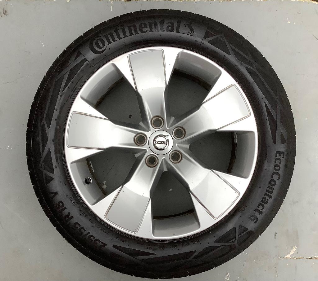 Velgen 18 inch Volvo XC40 235 55 18, Auto-onderdelen, Banden en Velgen, Ophalen, 18 inch, Gebruikt, 235 mm