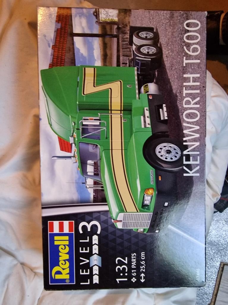 Revell Kenworth T600 modelbouw vrachtwagen, Hobby en Vrije tijd, Modelbouw | Auto's en Voertuigen, Ophalen of Verzenden, Nieuw