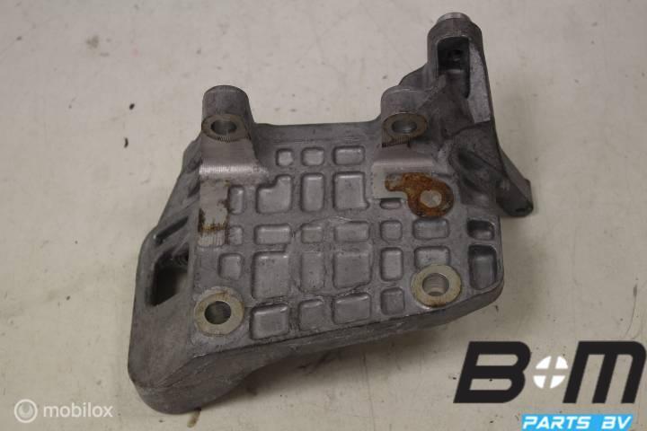 Steun voor dynamo Audi A7 059903143AJ, Gebruikt