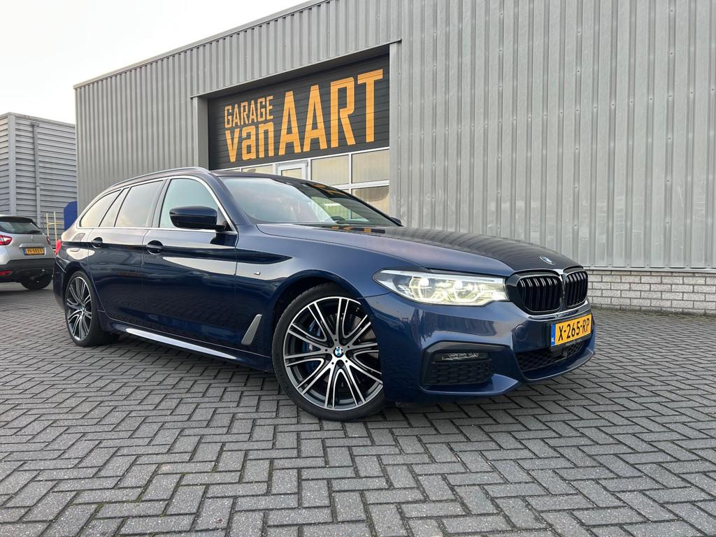 BMW 5-serie Touring 540i xDrive High Executive | STUURVERW |, Automaat, Gebruikt, 2000 kg, Blauw