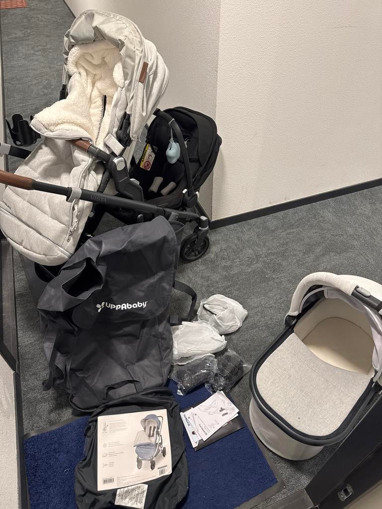 UppaBaby Vista Kinderwagen Compleet met Autostoel & Accessoi, Gebruikt, Combiwagen, Met autostoeltje, Ophalen