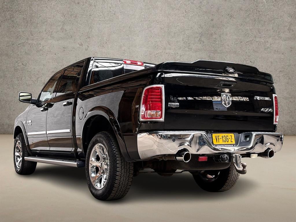 Dodge Ram 5.7 V8 4x4 Quad Cab 6'4 402Pk Automaat (SCHUIFDAK,, Auto's, Dodge, Automaat, Gebruikt, Lichtsensor, Zwart