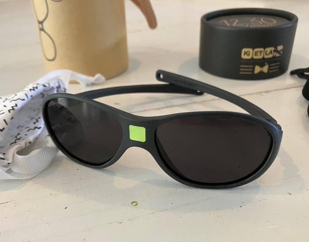 Stoere zonnebril 12-30 mnd van KI ET LA, Kinderen en Baby's, Kindermode-accessoires, Ophalen of Verzenden, Zo goed als nieuw, Ki et la