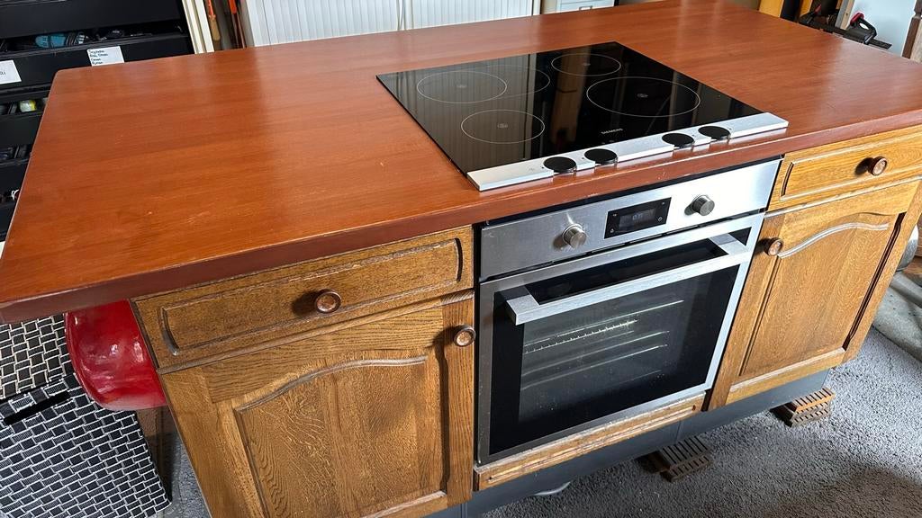 Keukeneiland met inductieplaat, oven en vaatwasser, Ophalen, Gebruikt, Bruin, Overige typen