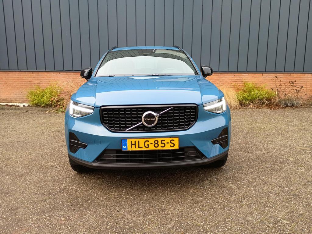 Volvo XC40 B4 Plus Dark | Harman Kardon | Elektrische stoele, 12 maanden, Gebruikt, 4 cilinders, Blauw