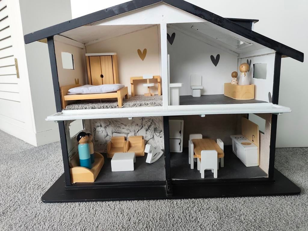 Poppenhuis met complete meubelset - Zo goed als nieuw, Ophalen, Zo goed als nieuw, Poppenhuis