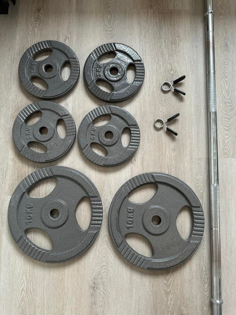 Halterset met halterstang (10kg)en ijzeren schijven (30mm), Ophalen, Zo goed als nieuw, Armen, Halterset