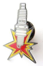 29 diverse pins speldjes - Peugeot autos Hawaii surf Poste, Ophalen of Verzenden, Transport