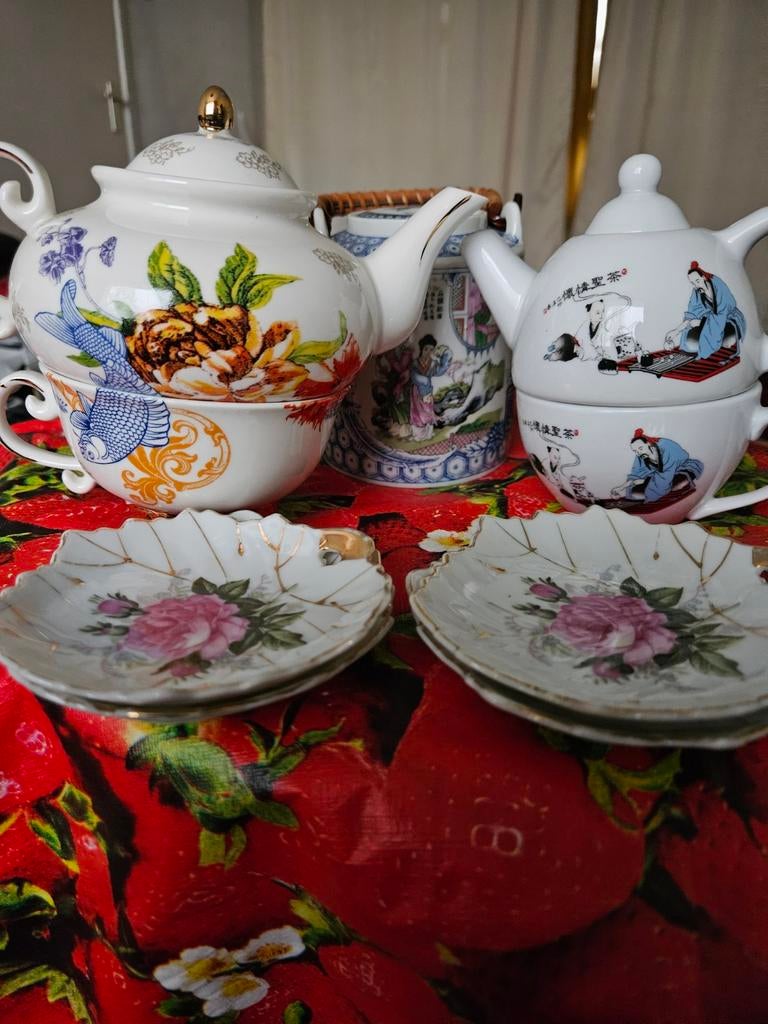 Diverse Chinese theesets en decoratieve theepotten, Antiek en Kunst, Antiek | Servies los, Ophalen