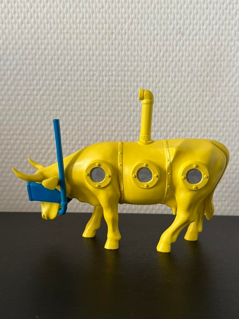 Cow Parade Yellow SubMOOrine Cowparade Koe Beeldje, Antiek en Kunst, Ophalen of Verzenden