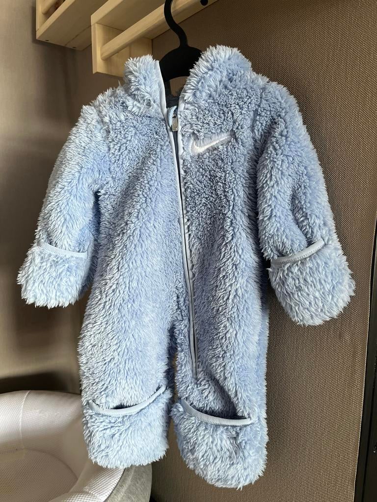 Nike pakje, Kinderen en Baby's, Ophalen, Zo goed als nieuw, Jongetje of Meisje, Pakje