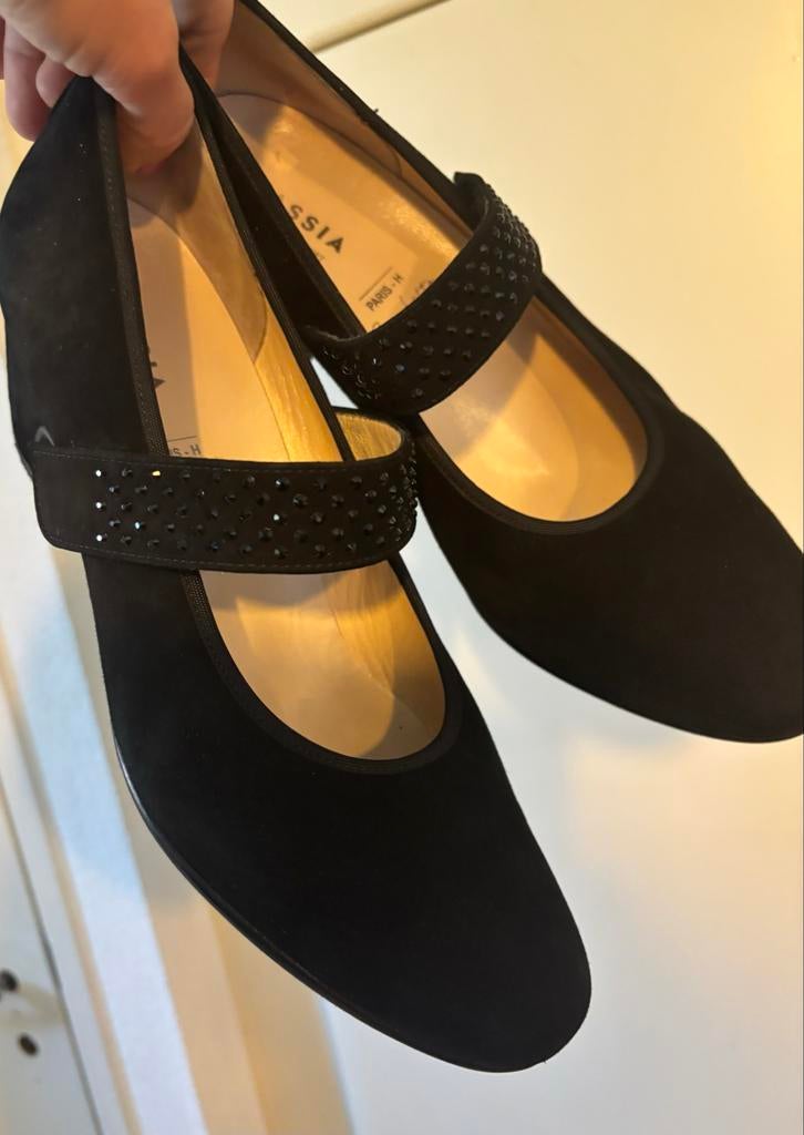 Hassia suède schoenen maat 42, Ophalen of Verzenden, Gedragen, Zwart, Schoenen met lage hakken