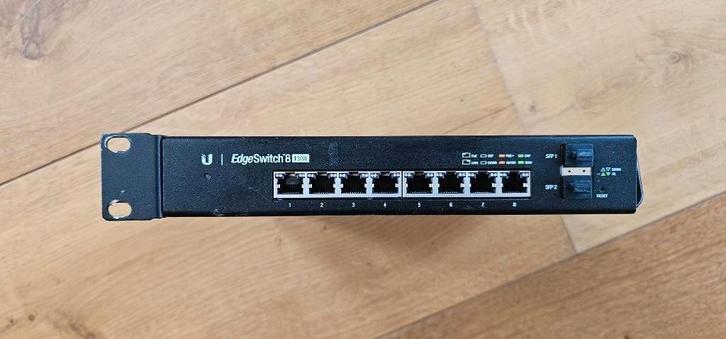 EdgeSwitch8, Computers en Software, Netwerk switches, Gebruikt, Ophalen
