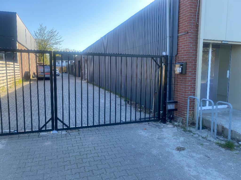 bedrijfsruimte Enschede, 81 m², Huur, Bedrijfsruimte