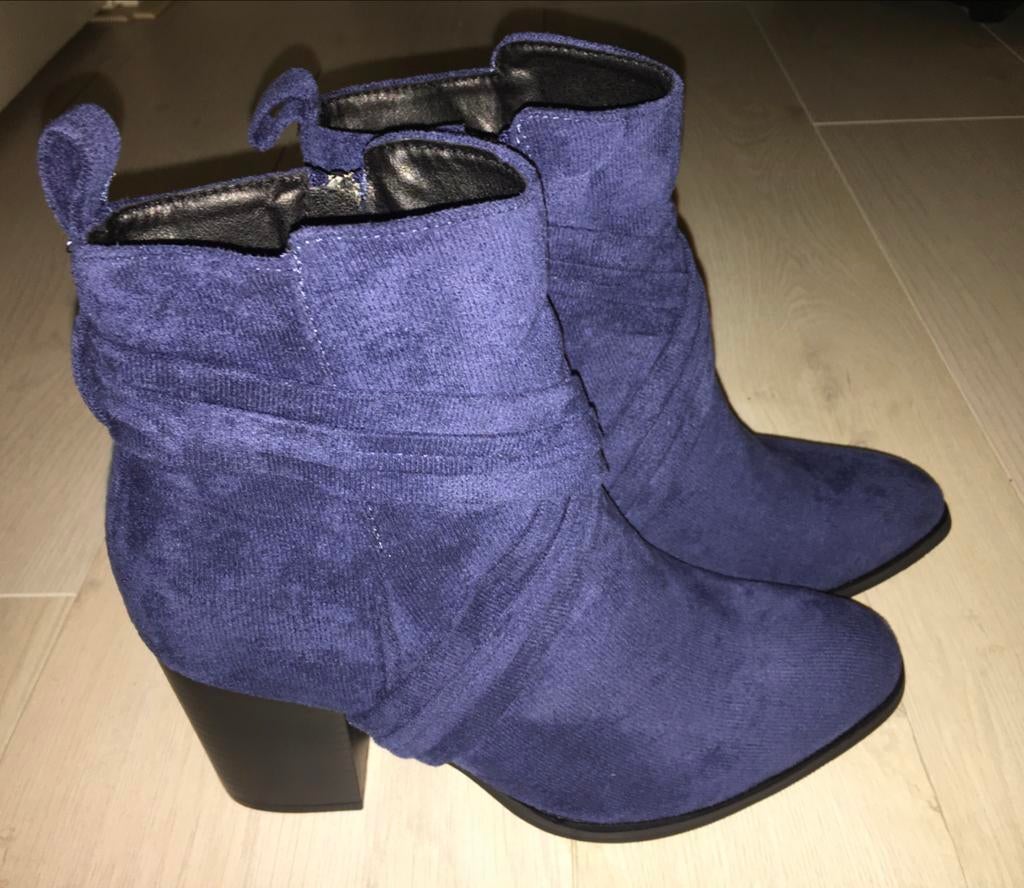 Nieuwe donkerblauwe enkellaarsjes, Kleding | Dames, Schoenen, Blauw, Lage of Enkellaarzen, Nieuw, Ophalen of Verzenden