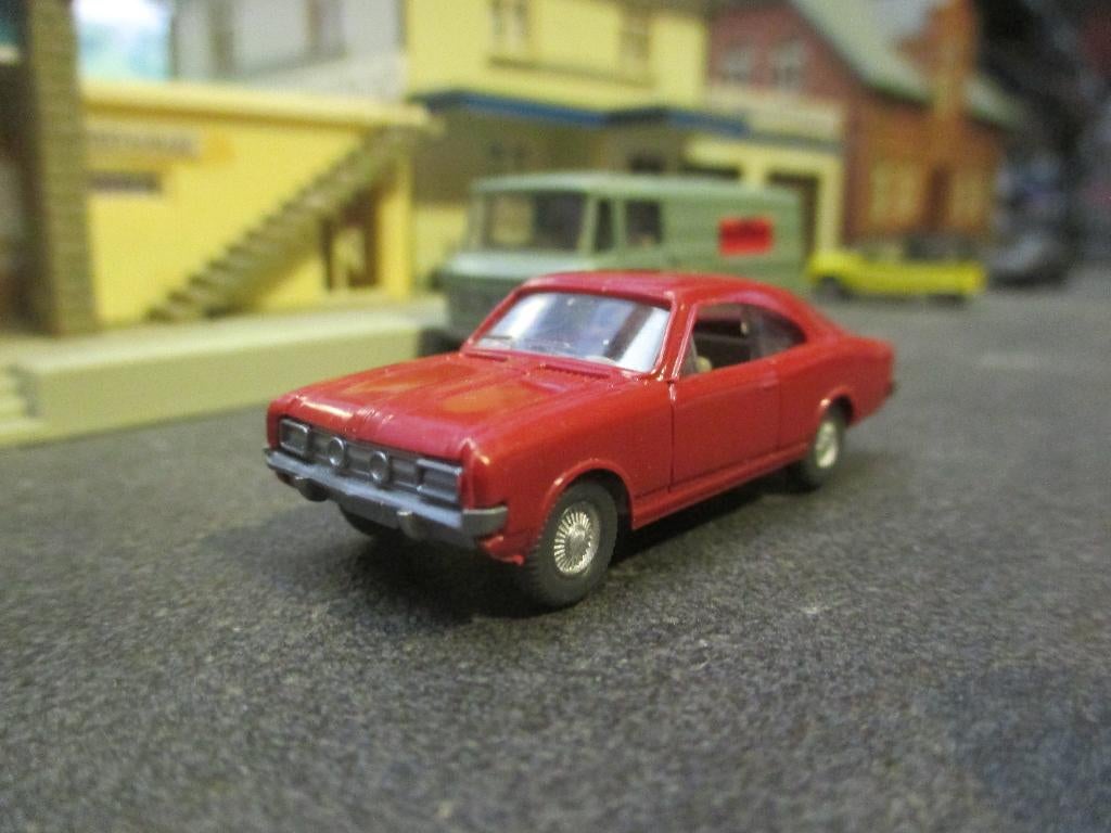 Opel Rekord C Coupé / Commodore A - rood met grijs int., Ophalen of Verzenden, Zo goed als nieuw, Auto, Wiking