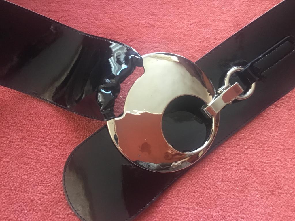 Zwarte lak riem van Robako Ceintures 105 cm, Kleding | Dames, Riemen en Ceinturen, Zwart, Ophalen of Verzenden, Zo goed als nieuw