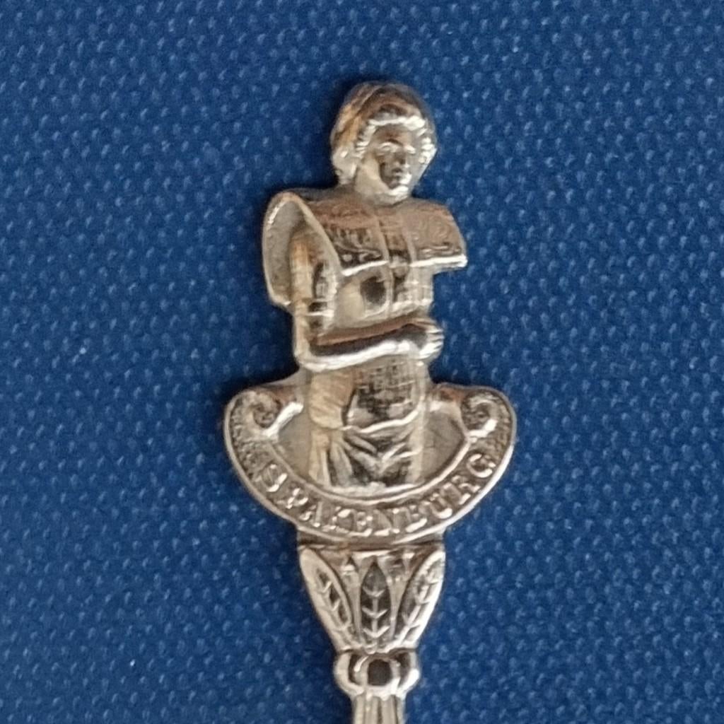 verzilverd lepeltje klederdracht Spakenburg (NIO 90), Ophalen of Verzenden