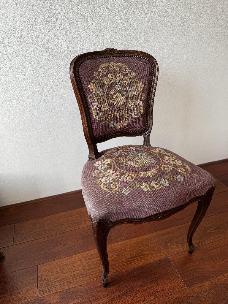 Kasteel stoelen antiek, Ophalen