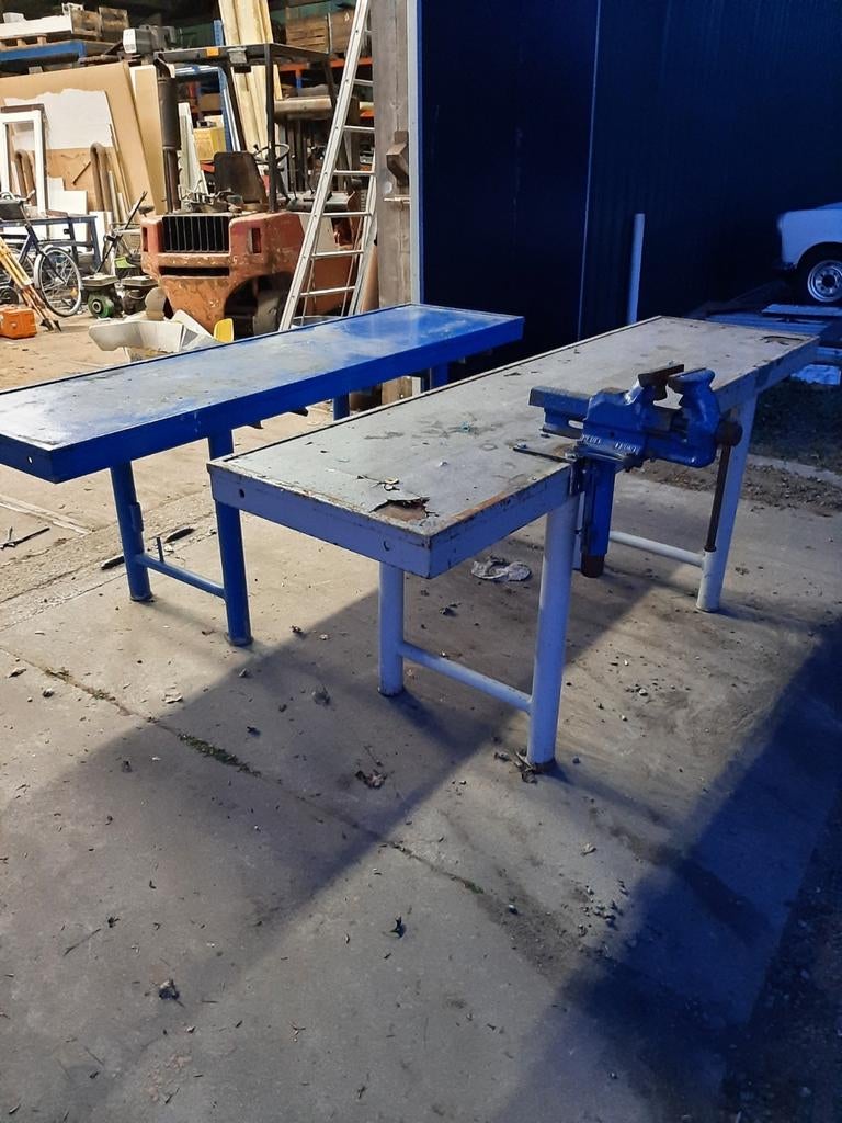 Werkbanken met bankschroef, Doe-het-zelf en Verbouw, Werkbanken, Ophalen of Verzenden, Gebruikt, Bankschroef