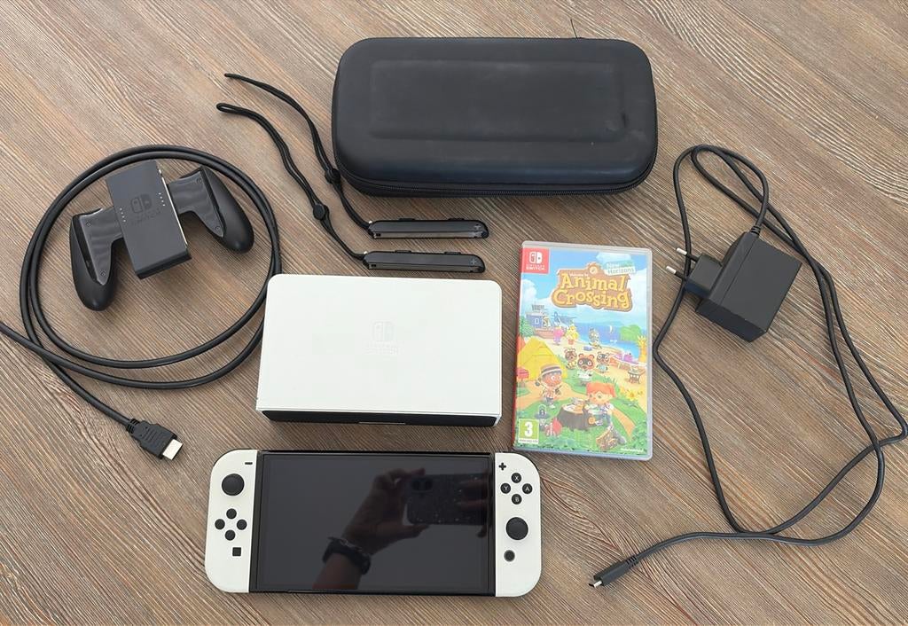 Switch Oled wit + animal crossing, Spelcomputers en Games, Ophalen, Zo goed als nieuw, Met 1 controller, Switch OLED