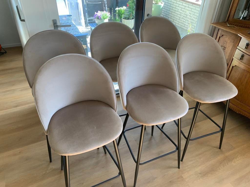 6 zo goed als nieuwe taupe/muisgrijze barkrukken, 5 krukken of meer, Ophalen, Zo goed als nieuw, 90 cm of meer