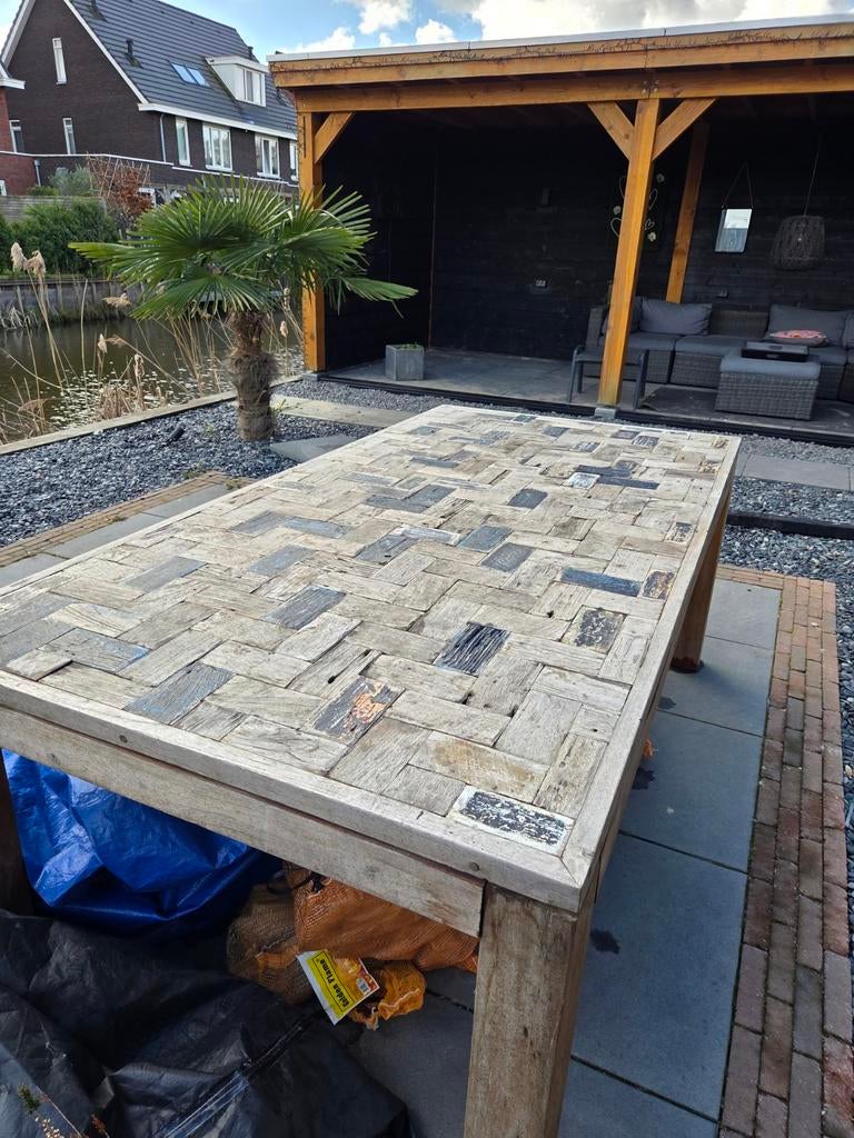 Robuuste houten tuintafel met uniek mozaïek blad, Tuin en Terras, Tuintafels, Ophalen of Verzenden, Gebruikt, Rechthoekig, Hout