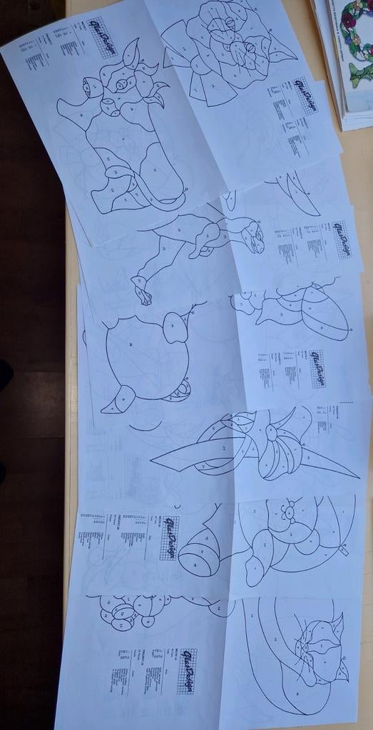 24 Tiffany patronen van Glasdesign - Knutselboek, Hobby en Vrije tijd, Knutselen, Ophalen of Verzenden, Zo goed als nieuw