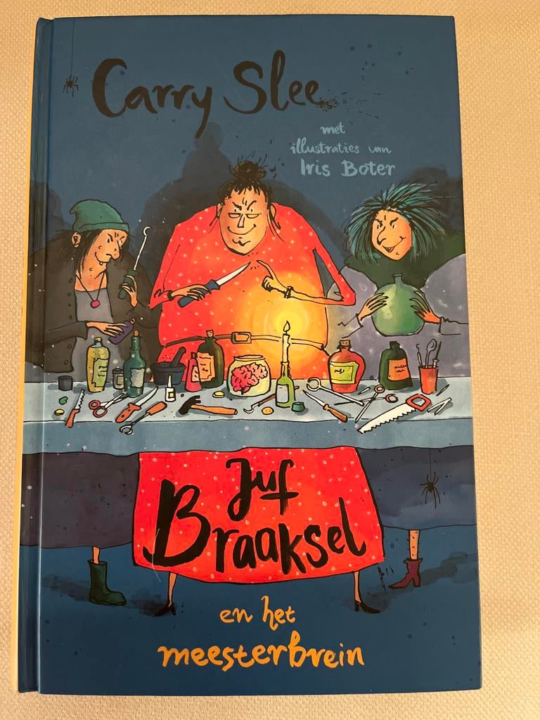 Juf Braaksel en het meesterbrein - Carry Slee, Boeken, Kinderboeken | Jeugd | onder 10 jaar, Ophalen of Verzenden, Zo goed als nieuw