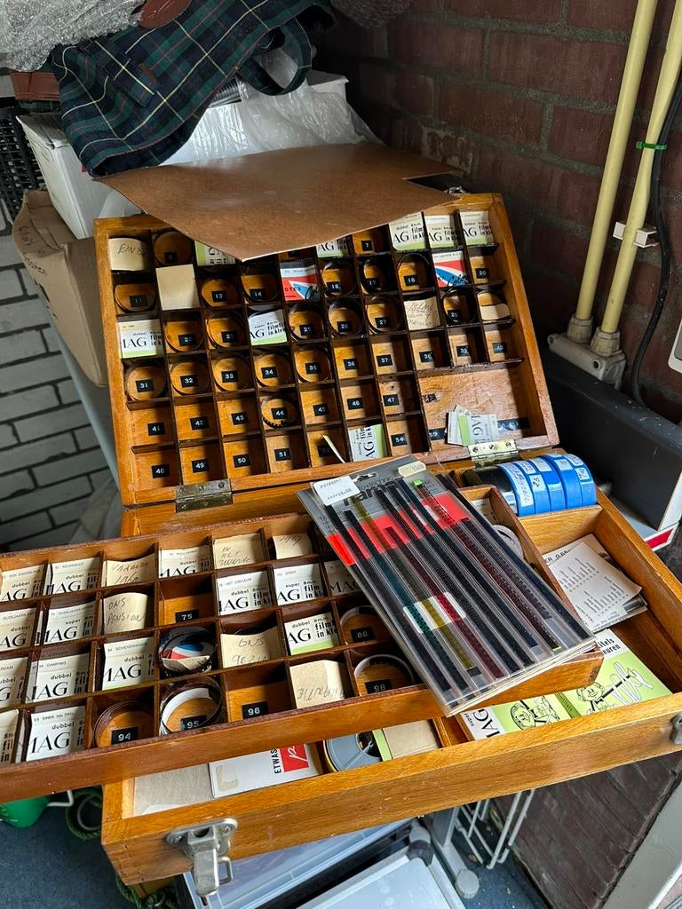 Film (super8 ed) aanlooptitels div in koffer, Verzenden