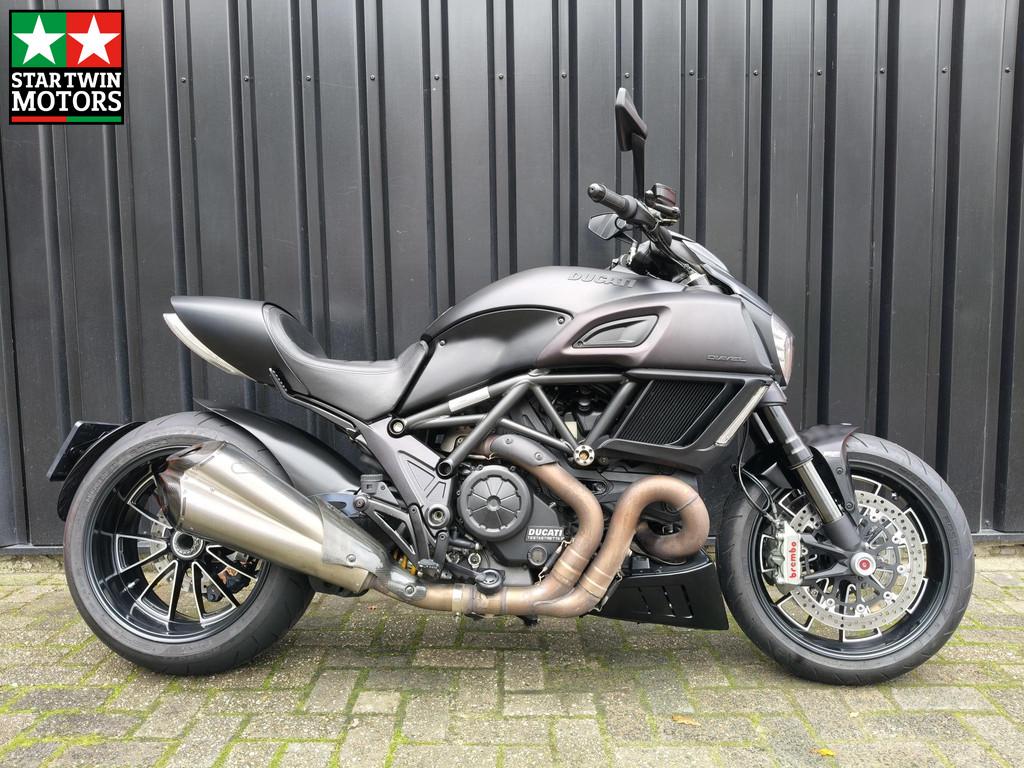 Ducati Diavel Dark, Motoren, Motoren | Ducati, 1198 cc, Bedrijf, Meer dan 35 kW, Toermotor