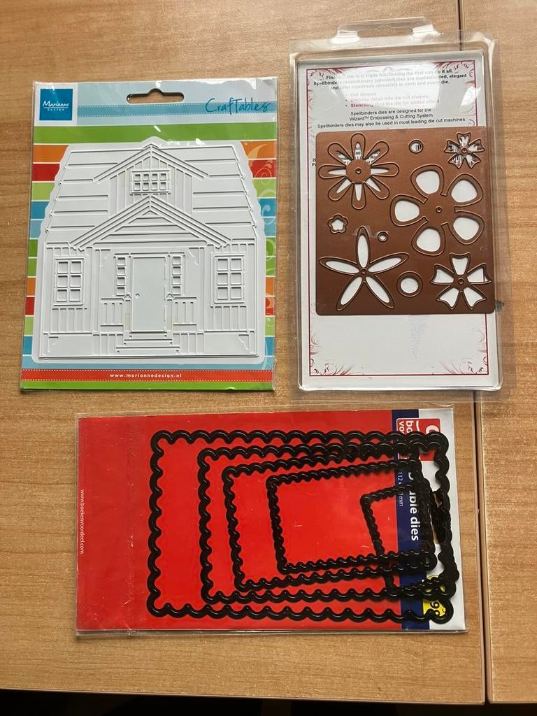 Veel snijmallen, 5 euro per foto, Ophalen of Verzenden, Zo goed als nieuw, Overige thema's, Pons of Mal