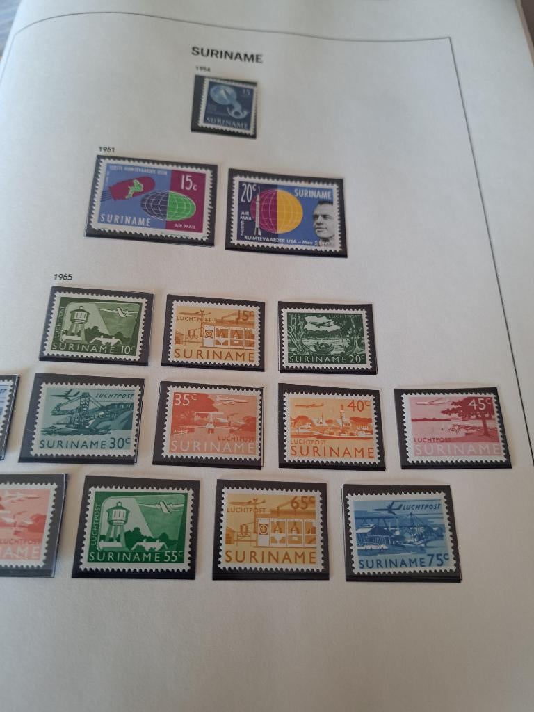 overzeese rijksdelen zonder de antillen, Postzegels en Munten, Postzegels | Volle albums en Verzamelingen, Ophalen, Buitenland