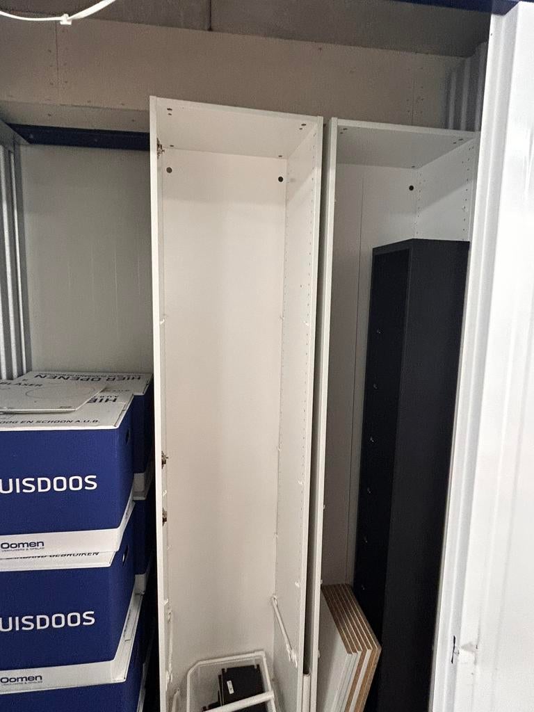 IKEA zwarte DVD/CD kast 200 cm hoog 30cm breed, Ophalen, Zo goed als nieuw, 25 tot 50 cm