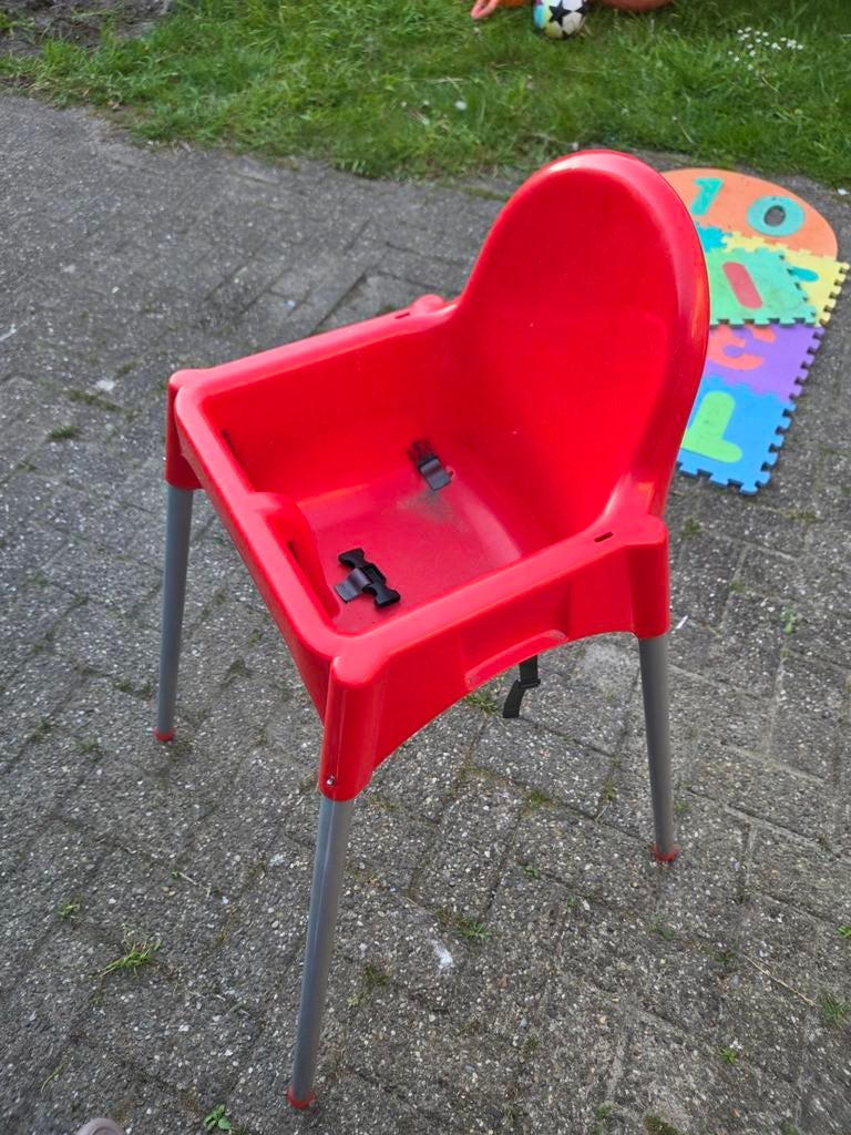 Ikea kinderstoel rood met gordel, Ophalen, Gebruikt, Overige typen, Gordel(s)