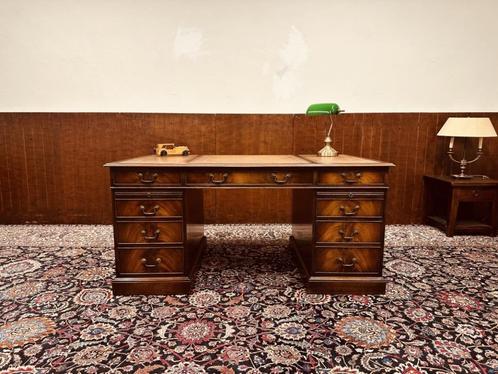 Antiek Klassiek Engels Bureau, Antiek en Kunst, Antiek | Kantoor en Zakelijk, Ophalen
