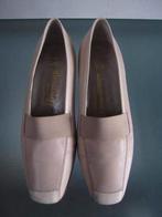 GRATIS VERZENDEN | ALEXANDRIA Nieuwe leren beige pumps 36, Alexandria, Pumps, Verzenden, Beige