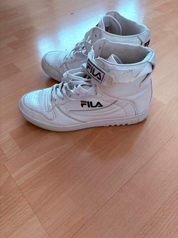 Fila maat 43 beschikbaar voor biedingen