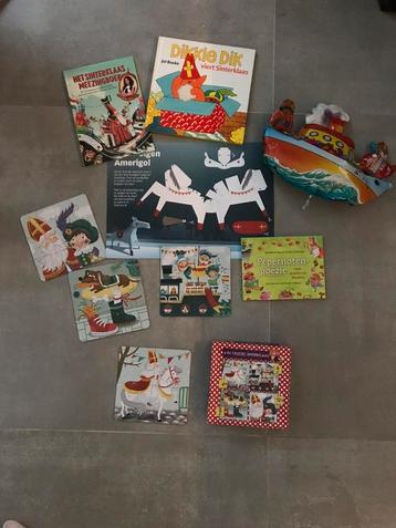 Leuk Sinterklaaspakket te koop met o.a. boekjes en puzzels beschikbaar voor biedingen
