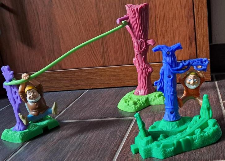 Sneeuwwitje en 7 dwergen (Happy meal 2001), Verzamelen, Poppetjes en Figuurtjes, Zo goed als nieuw, Ophalen of Verzenden