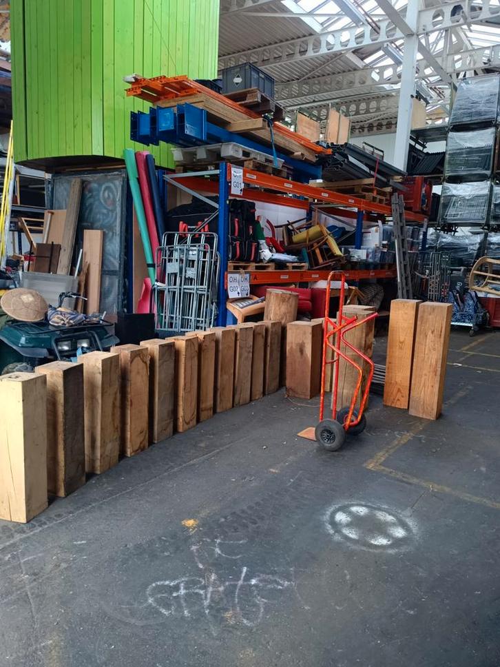 Eikenhout sokkels partij hout . blokken stam ., Doe-het-zelf en Verbouw, Hout en Planken, Balk, Eiken, Minder dan 200 cm, 50 mm of meer