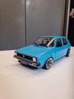 Te koop volkswagen golf 1 L maimi blue, Hobby en Vrije tijd, Modelauto's | 1:18, Ophalen of Verzenden, Zo goed als nieuw, Auto
