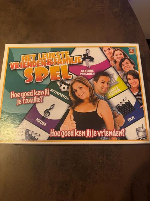 Het Leukste Vrienden & Familie Spel – Nieuwstaat!, Hobby en Vrije tijd, Gezelschapsspellen | Bordspellen, Nieuw, Ophalen of Verzenden