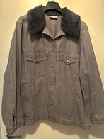 Spijkerjasje grijs met afknoopbare (kunst)bontkraag, Ophalen, Maat 46/48 (XL) of groter, Nieuw, Jasje