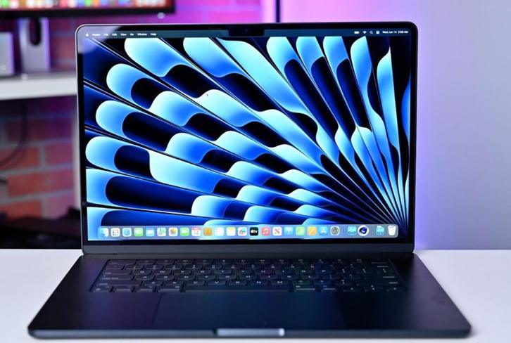 Macbook Air 15 Inch M3 8/256 evt ruilen met Imac M1/M3, Computers en Software, Apple Macbooks, Zo goed als nieuw, MacBook Air