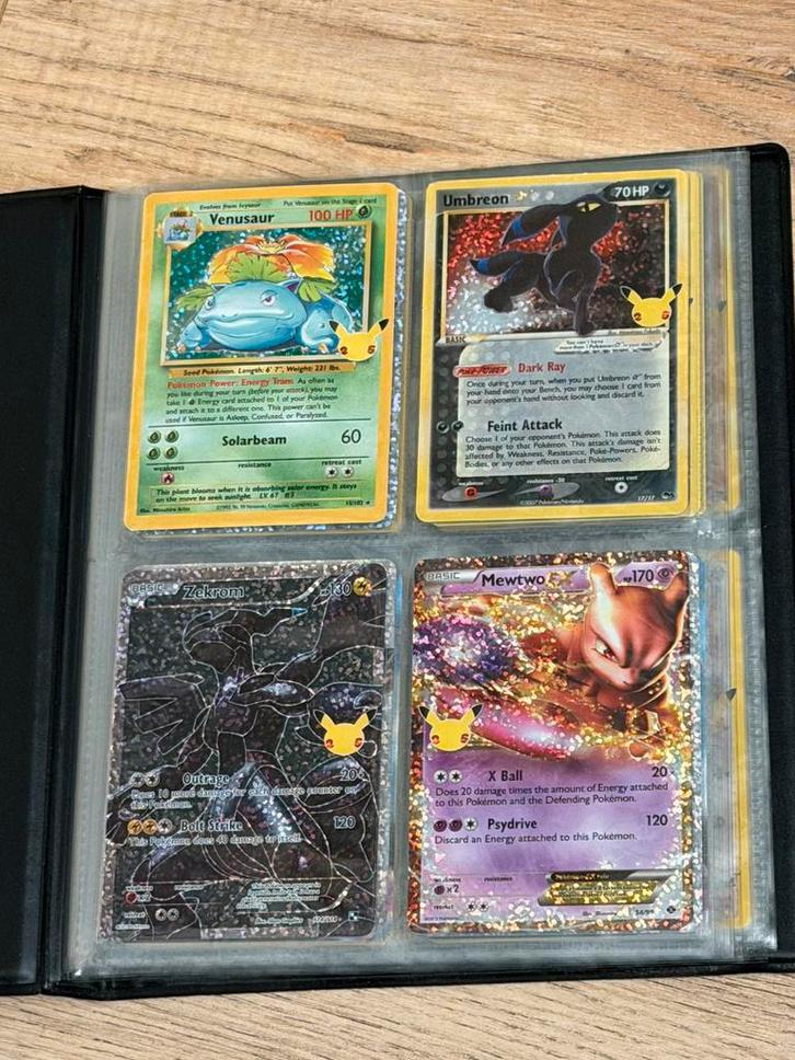 Verzameling pokemon kaarten celebrations 25th bijna compleet, Hobby en Vrije tijd, Verzamelkaartspellen | Pokémon, Gebruikt, Meerdere kaarten