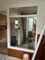 Gratis Buiten kozijn met dubbel glas 122/177, Raamkozijn, Zo goed als nieuw, Hout, Ophalen