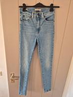 Levi's skinny jeans blauw maat 26 lengte 32, Blauw, Ophalen of Verzenden, Zo goed als nieuw, W27 (confectie 34) of kleiner